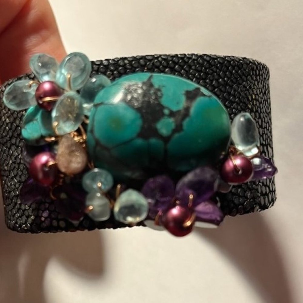 Stingray snap bracelet